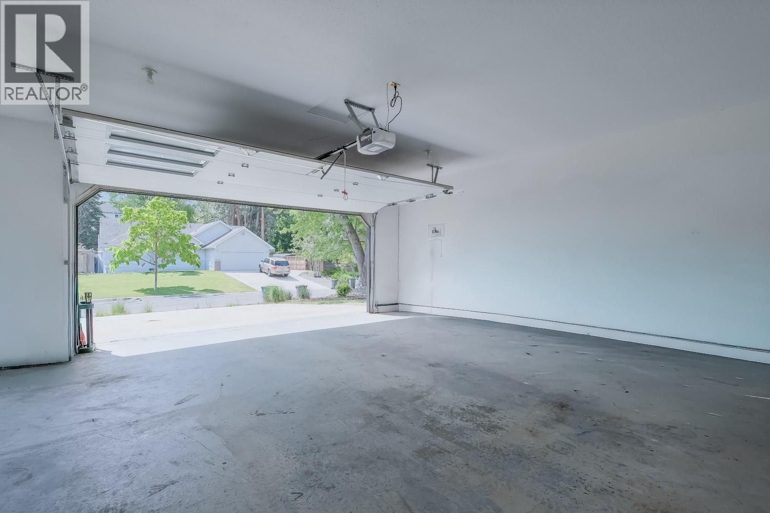 Listing image 81