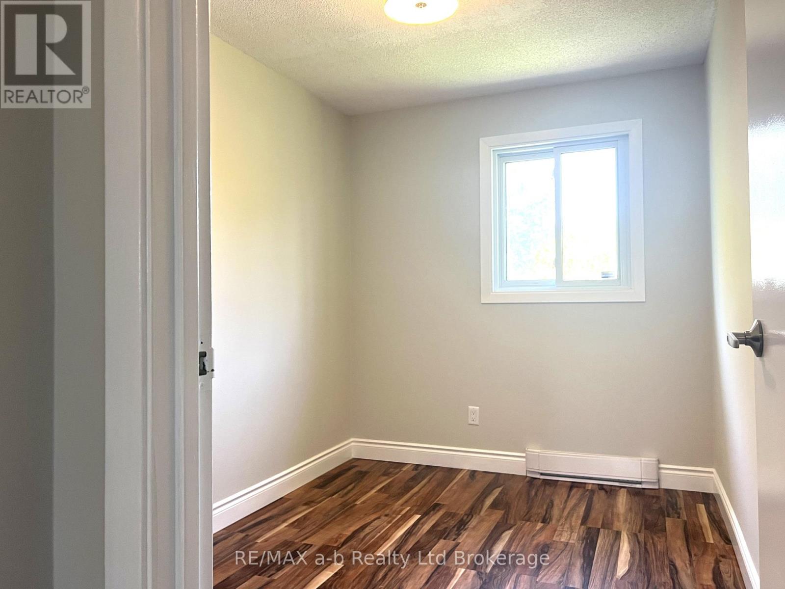 22 - 1115 Nellis Street, Woodstock, Ontario N4T 1P6 - Photo 21 - X13453460