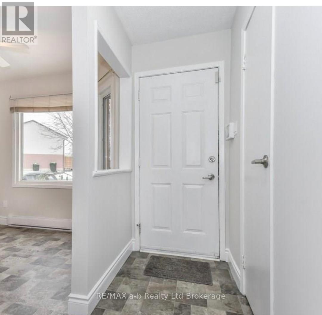 22 - 1115 Nellis Street, Woodstock, Ontario N4T 1P6 - Photo 8 - X13453460
