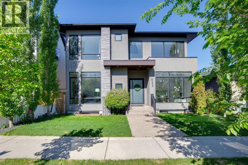 423 7a Street Ne, Calgary, Alberta  T2E 4E9 - Photo 1 - A2318000
