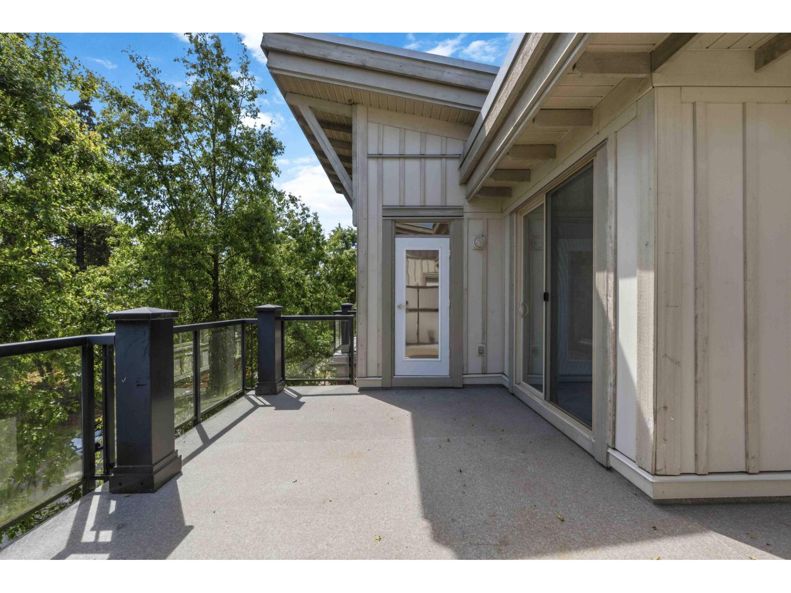 421 15385 101a Avenue, Surrey, British Columbia  V3R 0B4 - Photo 17 - R3136545