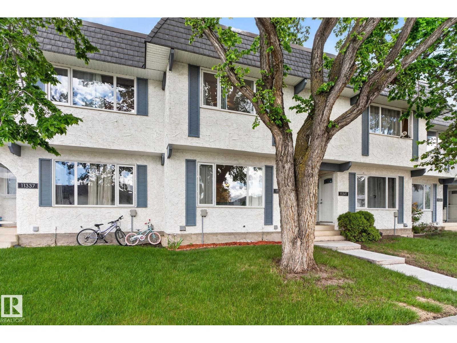 11339 22 AV NW, edmonton, Alberta