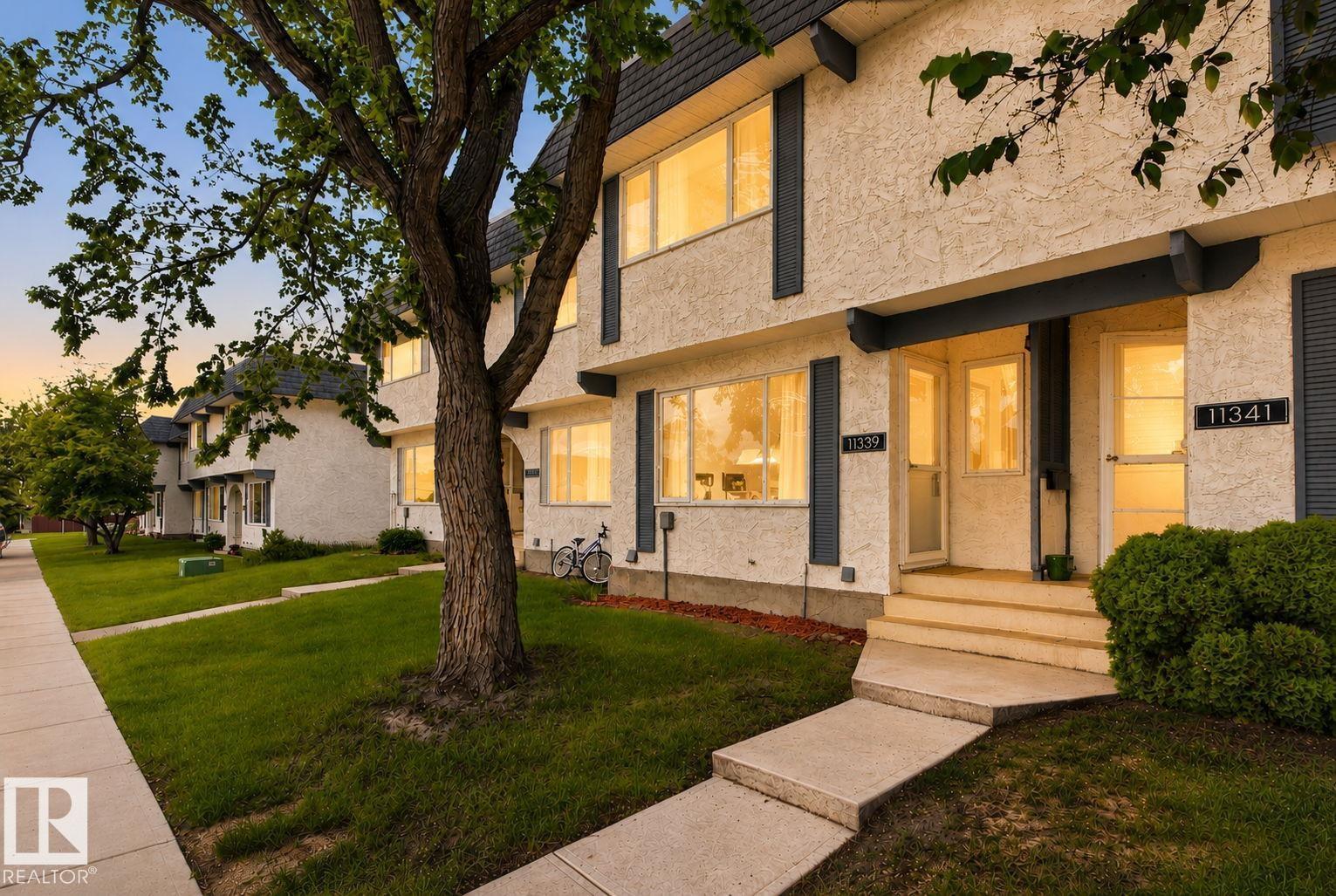 11339 22 Av Nw, Edmonton, Alberta  T6J 4V8 - Photo 2 - E4493985