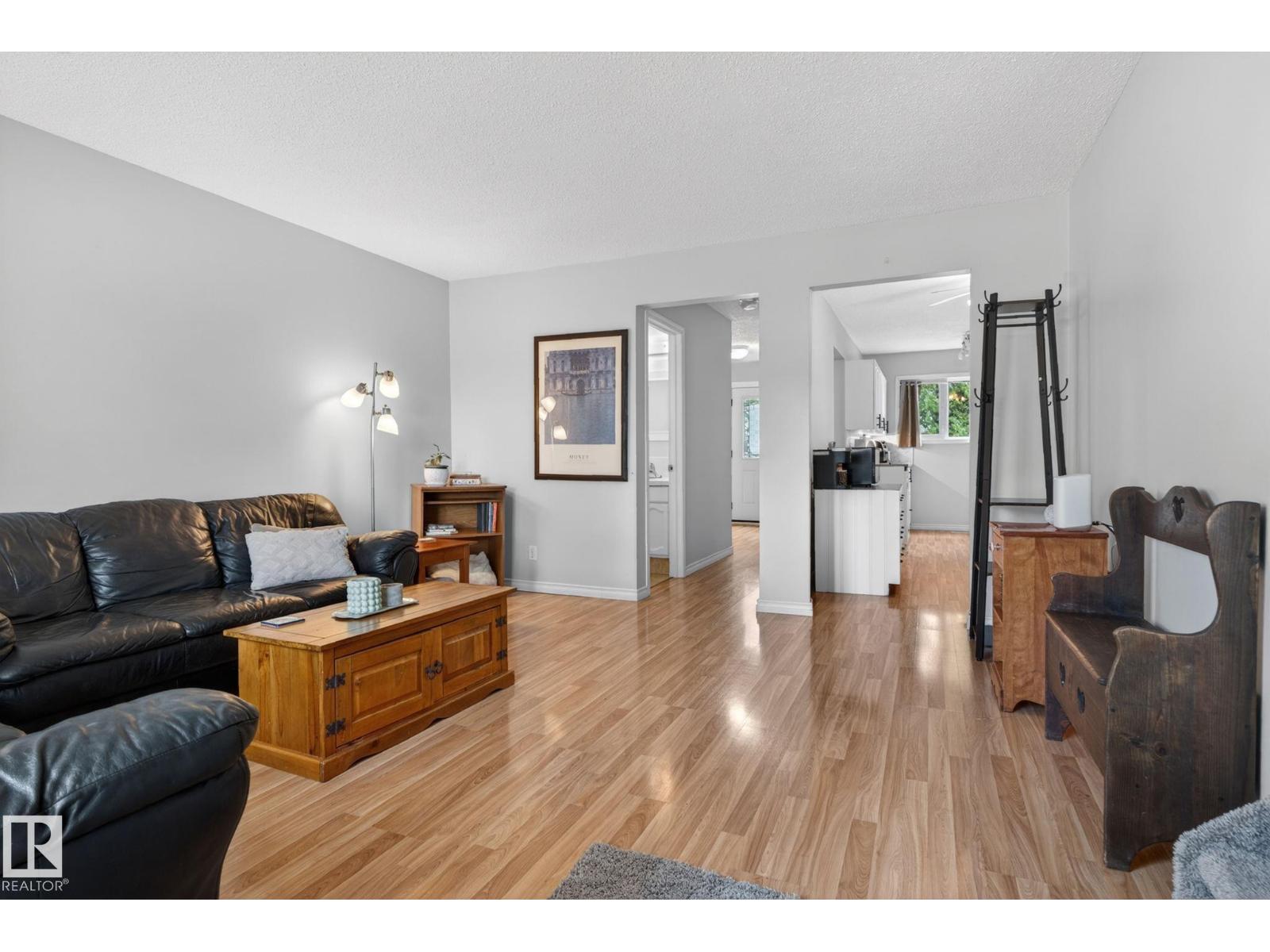 11339 22 Av Nw, Edmonton, Alberta  T6J 4V8 - Photo 4 - E4493985