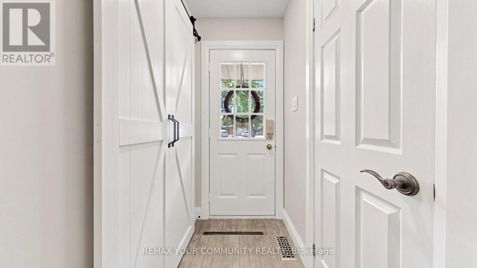 1248 Blackburn Drive, Oakville, Ontario  L6M 2N5 - Photo 15 - W13234434
