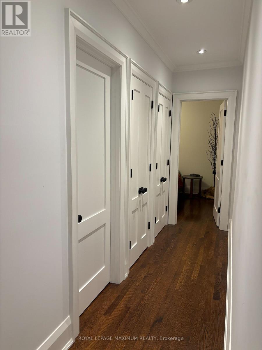 47 Vermont Avenue, Toronto, Ontario  M6G 2P6 - Photo 18 - C13453336