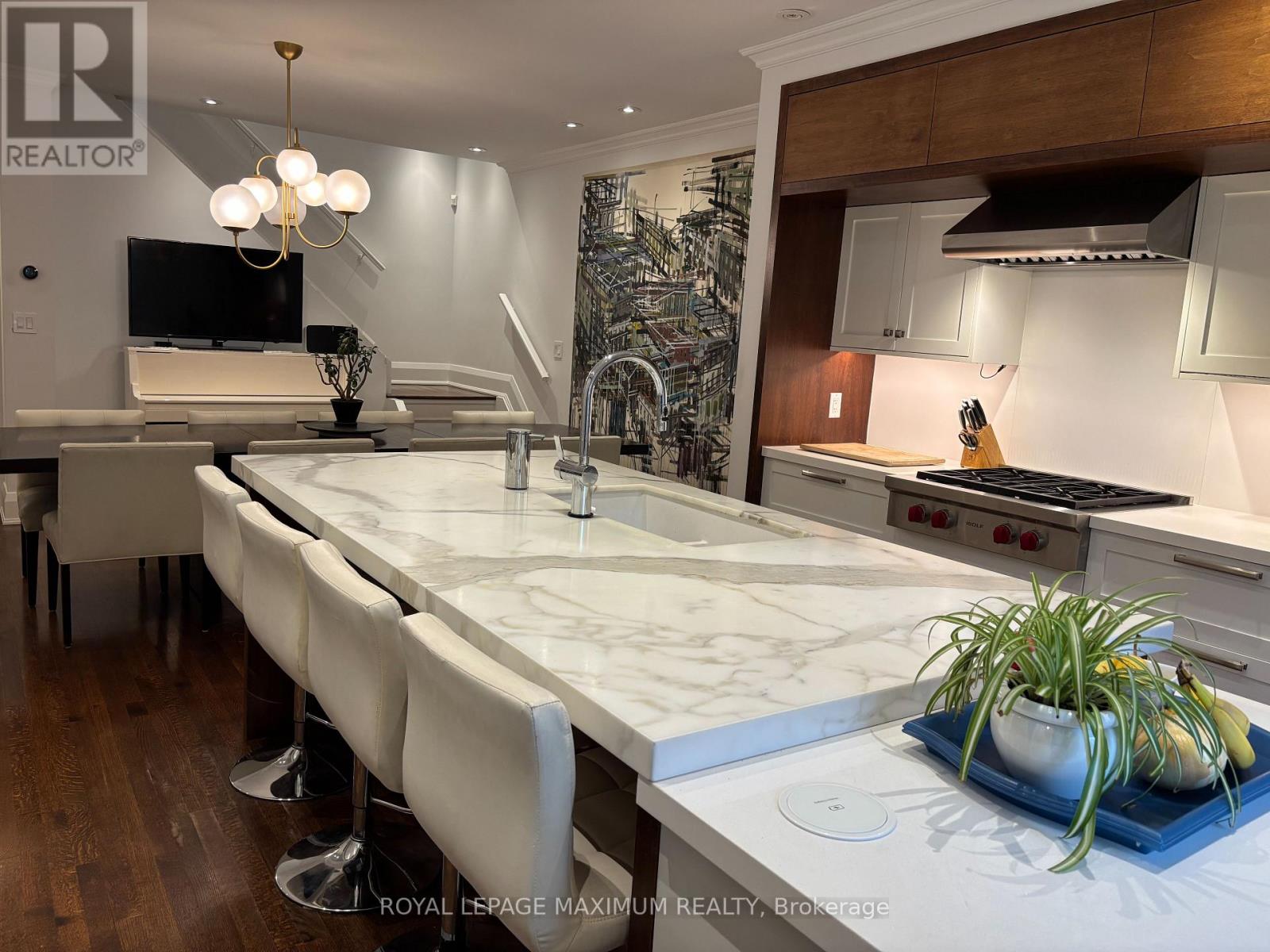 47 Vermont Avenue, Toronto, Ontario  M6G 2P6 - Photo 10 - C13453336