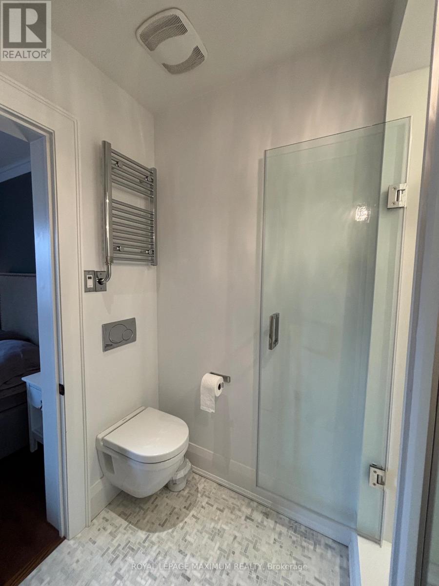 47 Vermont Avenue, Toronto, Ontario  M6G 2P6 - Photo 23 - C13453336