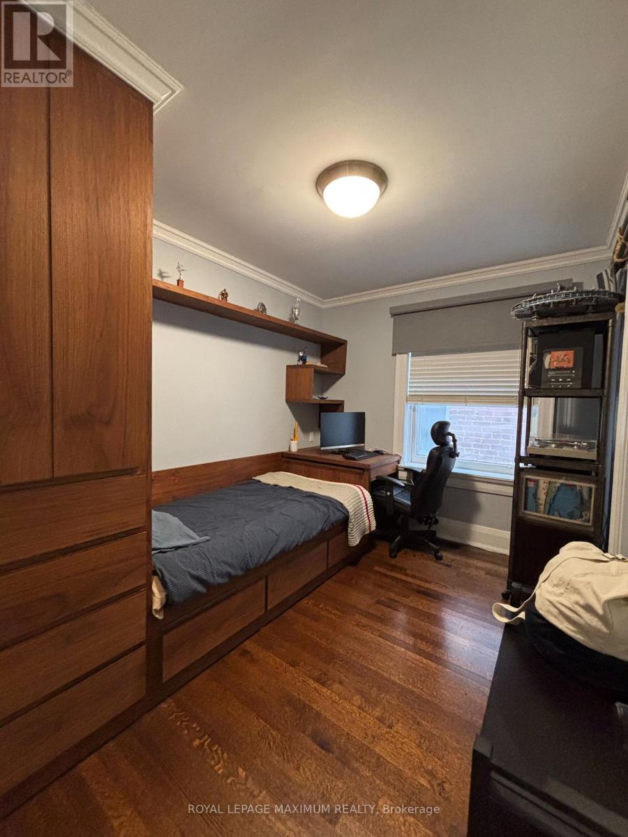 47 Vermont Avenue, Toronto, Ontario  M6G 2P6 - Photo 26 - C13453336