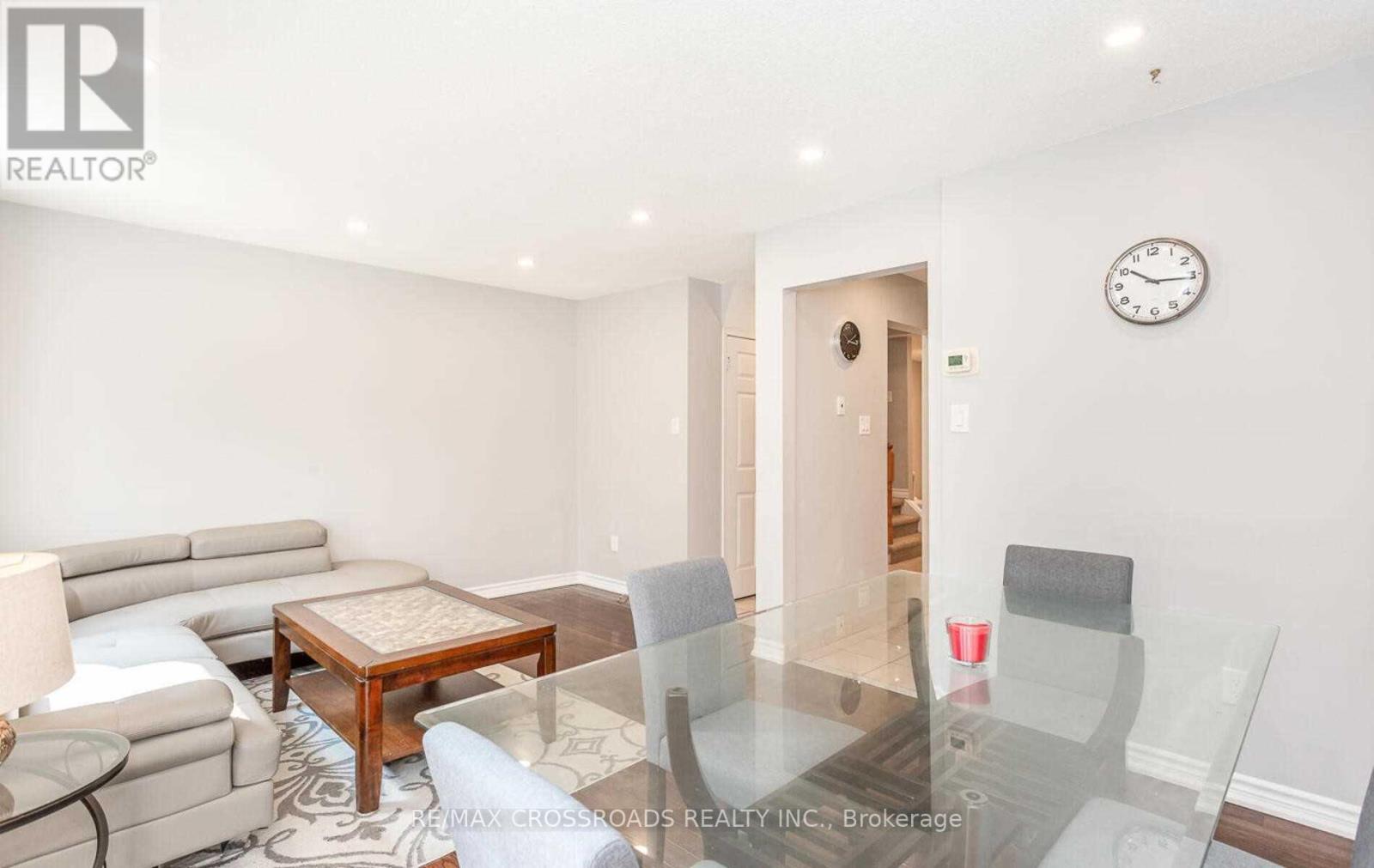 5041 Rundle Court, Mississauga, Ontario  L5M 4A4 - Photo 7 - W13451062