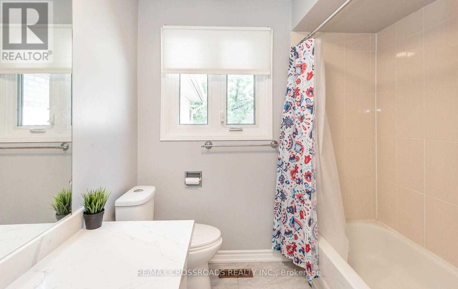 5041 Rundle Court, Mississauga, Ontario  L5M 4A4 - Photo 21 - W13451062