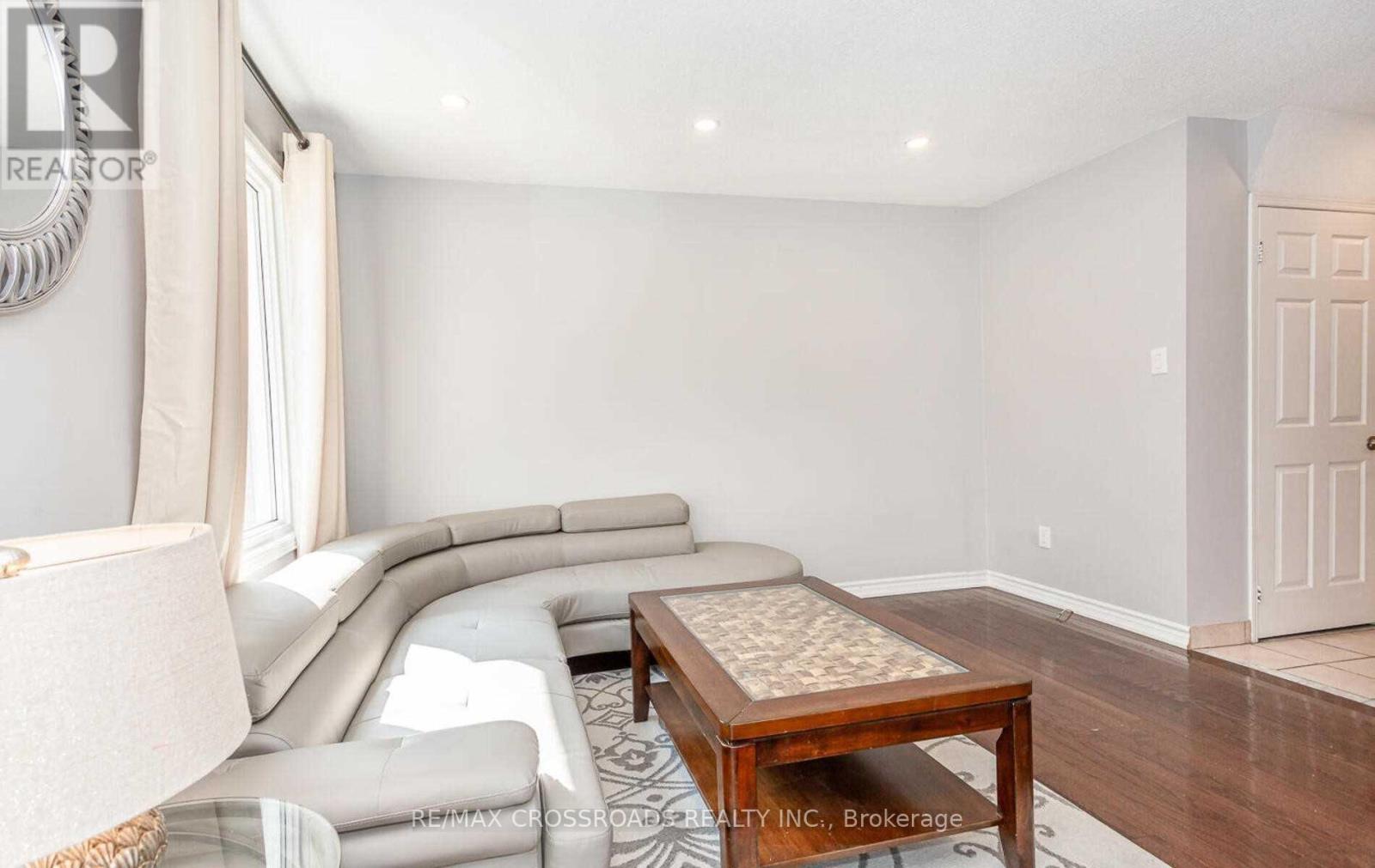 5041 Rundle Court, Mississauga, Ontario  L5M 4A4 - Photo 5 - W13451062