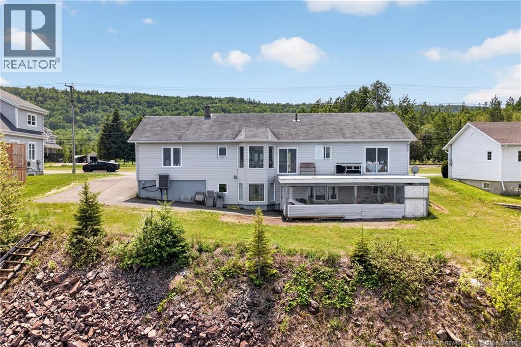 275 Vanier Street, Campbellton, New Brunswick  E3N 1V1 - Photo 4 - NB141957
