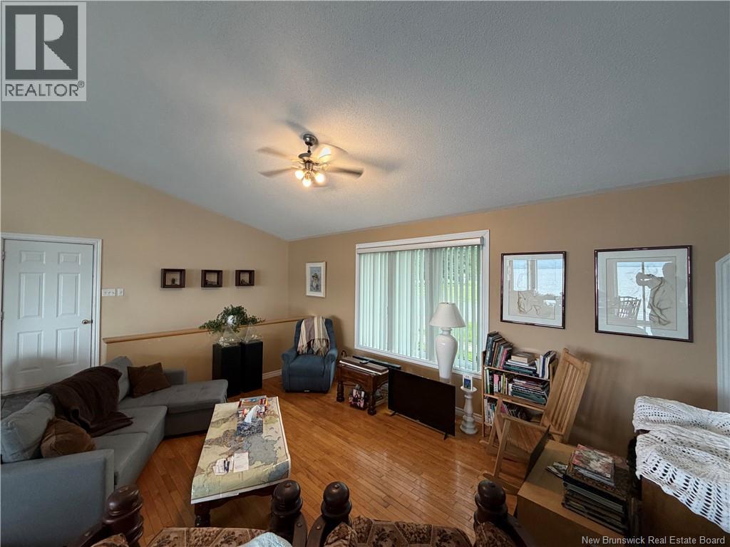 275 Vanier Street, Campbellton, New Brunswick  E3N 1V1 - Photo 12 - NB141957