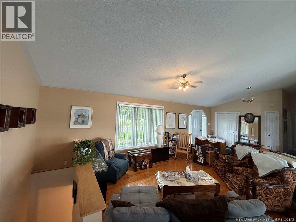275 Vanier Street, Campbellton, New Brunswick  E3N 1V1 - Photo 14 - NB141957