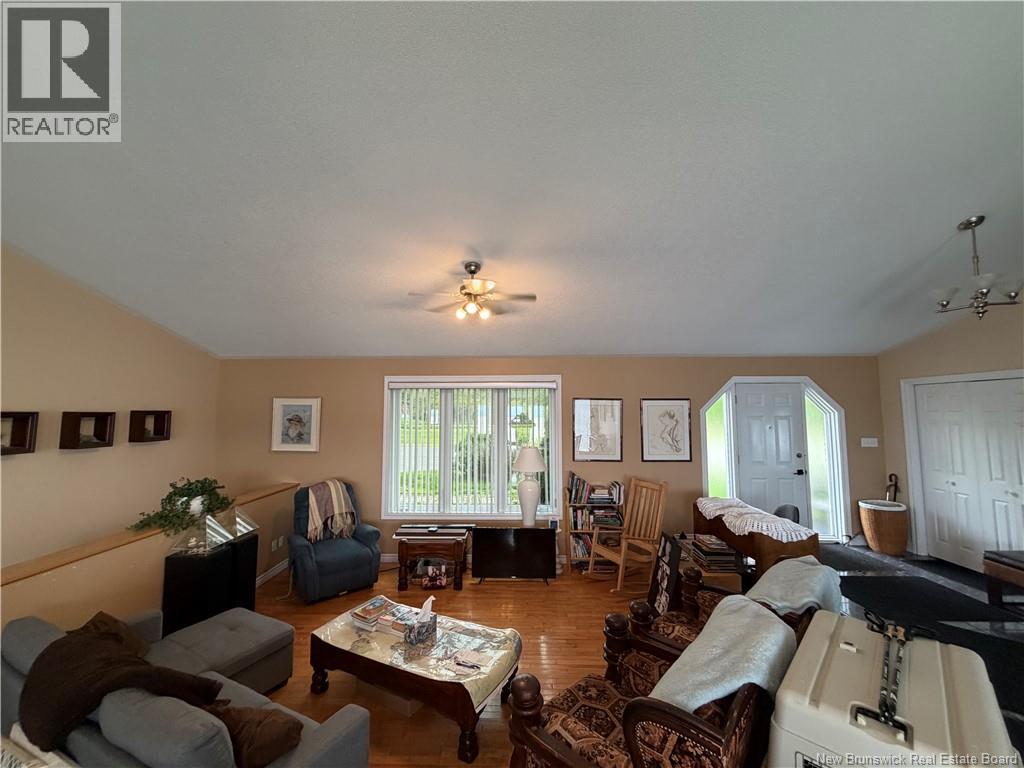 275 Vanier Street, Campbellton, New Brunswick  E3N 1V1 - Photo 13 - NB141957