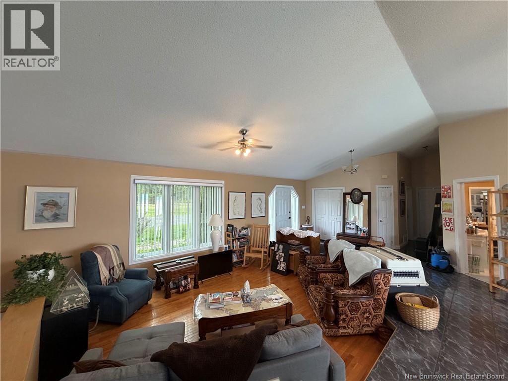 275 Vanier Street, Campbellton, New Brunswick  E3N 1V1 - Photo 15 - NB141957