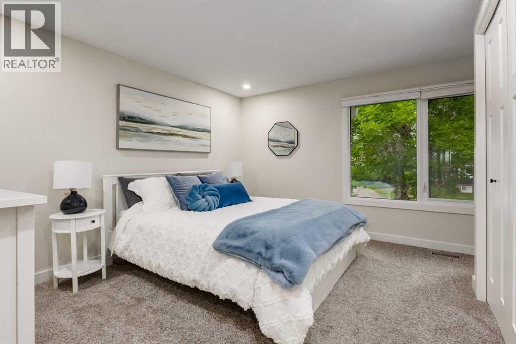 956 Midridge Drive Se, Calgary, Alberta  T2X 1J5 - Photo 16 - A2320540