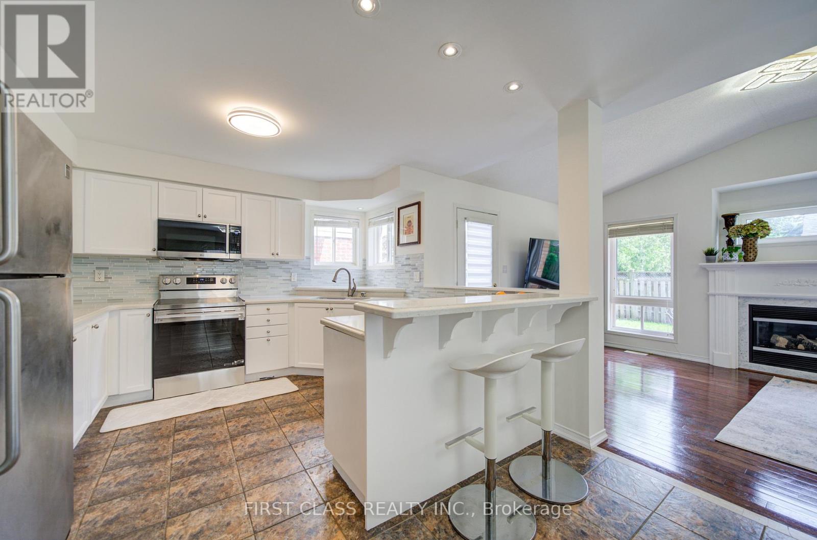 611 Mcbean Avenue, Newmarket, Ontario  L3X 2L5 - Photo 16 - N13453448
