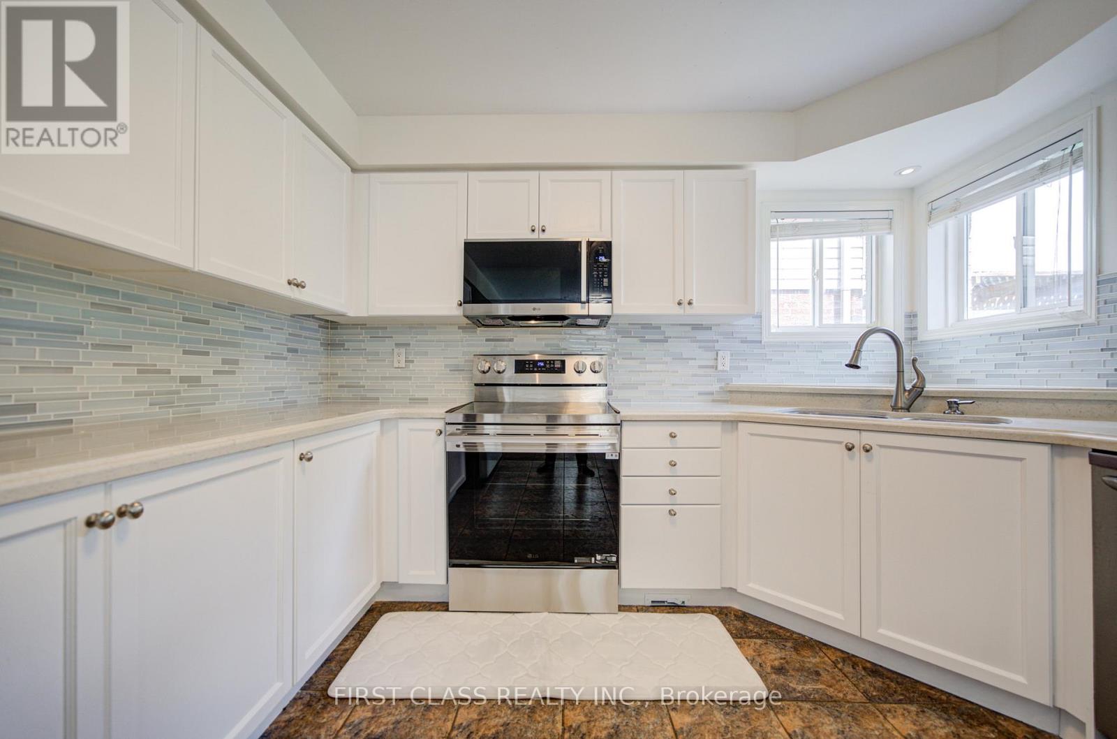 611 Mcbean Avenue, Newmarket, Ontario  L3X 2L5 - Photo 18 - N13453448