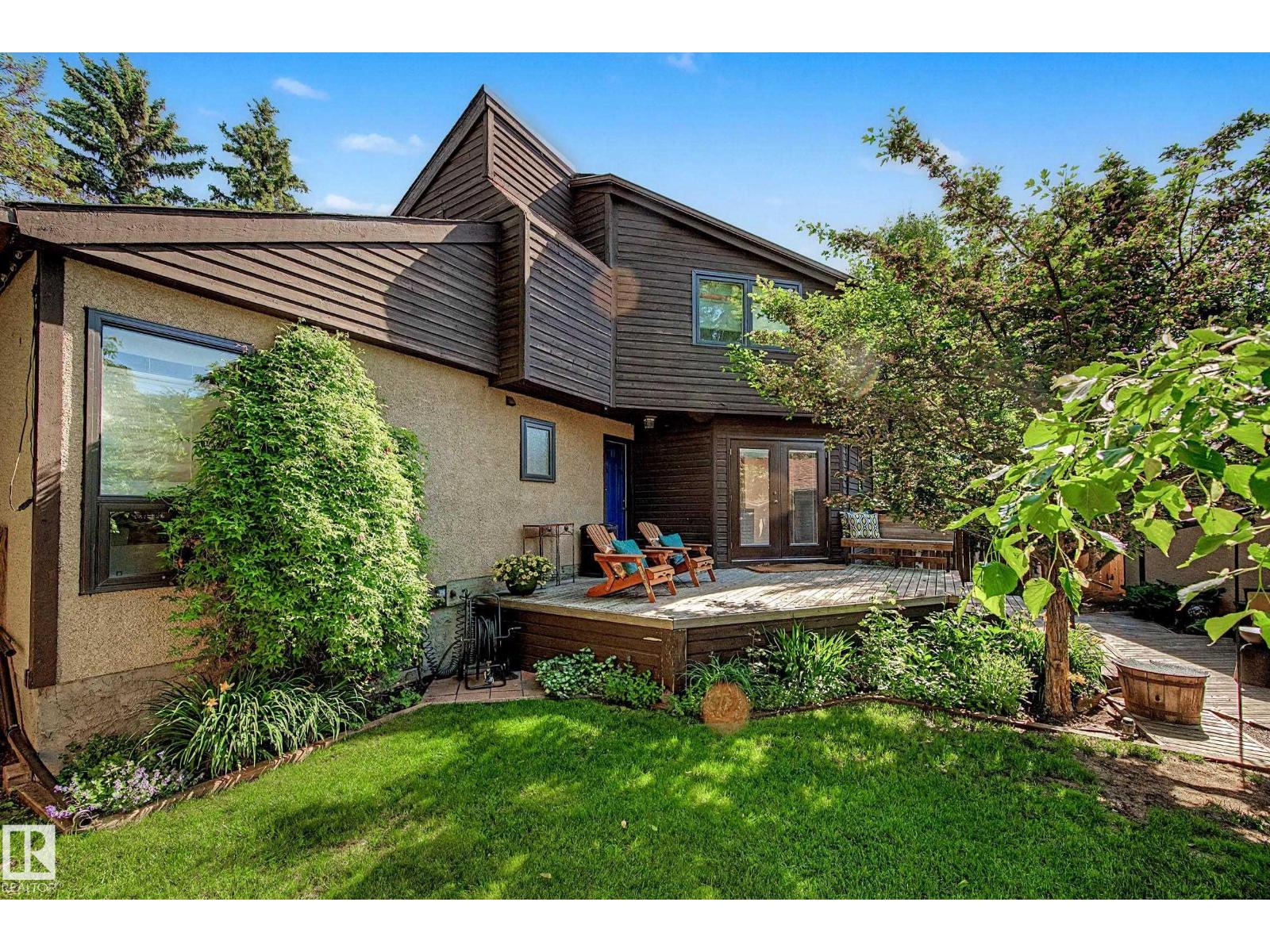 11627 76 AV NW, edmonton, Alberta