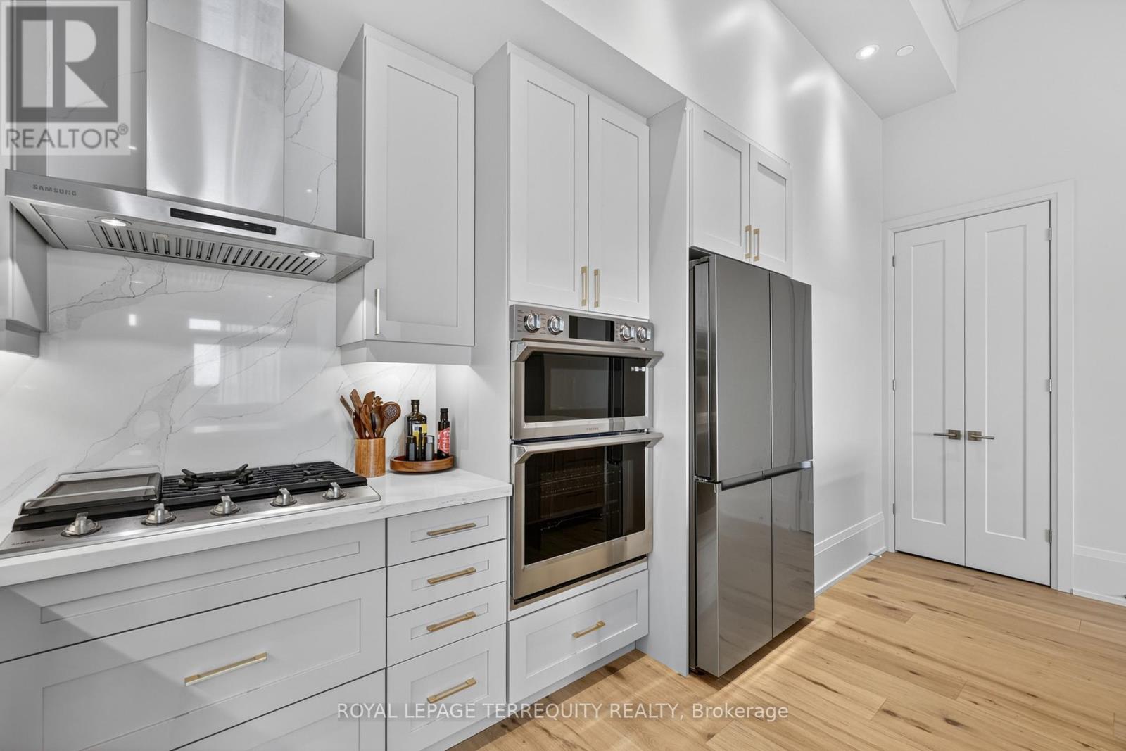 Ph 615 - 1 Hume Street, Collingwood, Ontario  L9Y 0X3 - Photo 18 - S13453480