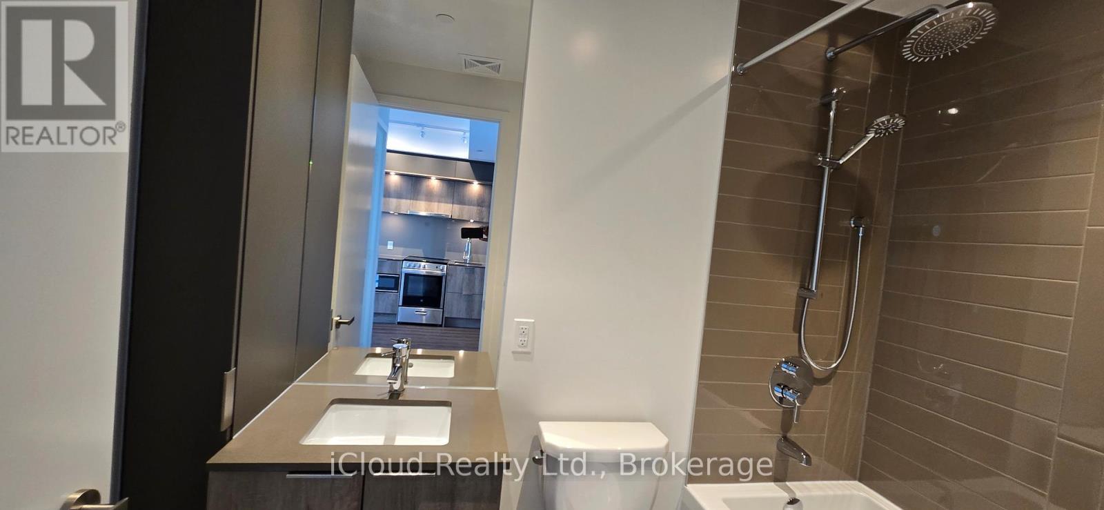 4006 - 448 Burmhamthorpe Road W, Mississauga, Ontario  L5B 0R4 - Photo 5 - W13453386