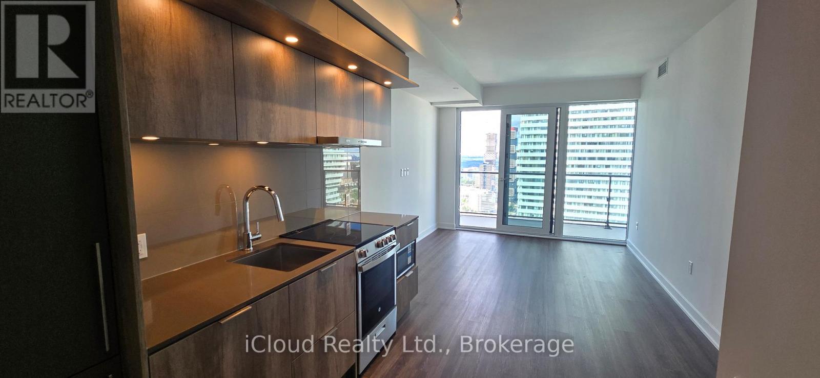 4006 - 448 Burmhamthorpe Road W, Mississauga, Ontario  L5B 0R4 - Photo 9 - W13453386