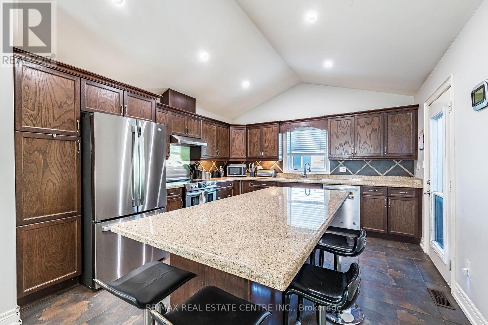 8493 Glavcic Drive, Niagara Falls, Ontario  L2H 0B5 - Photo 12 - X13453404