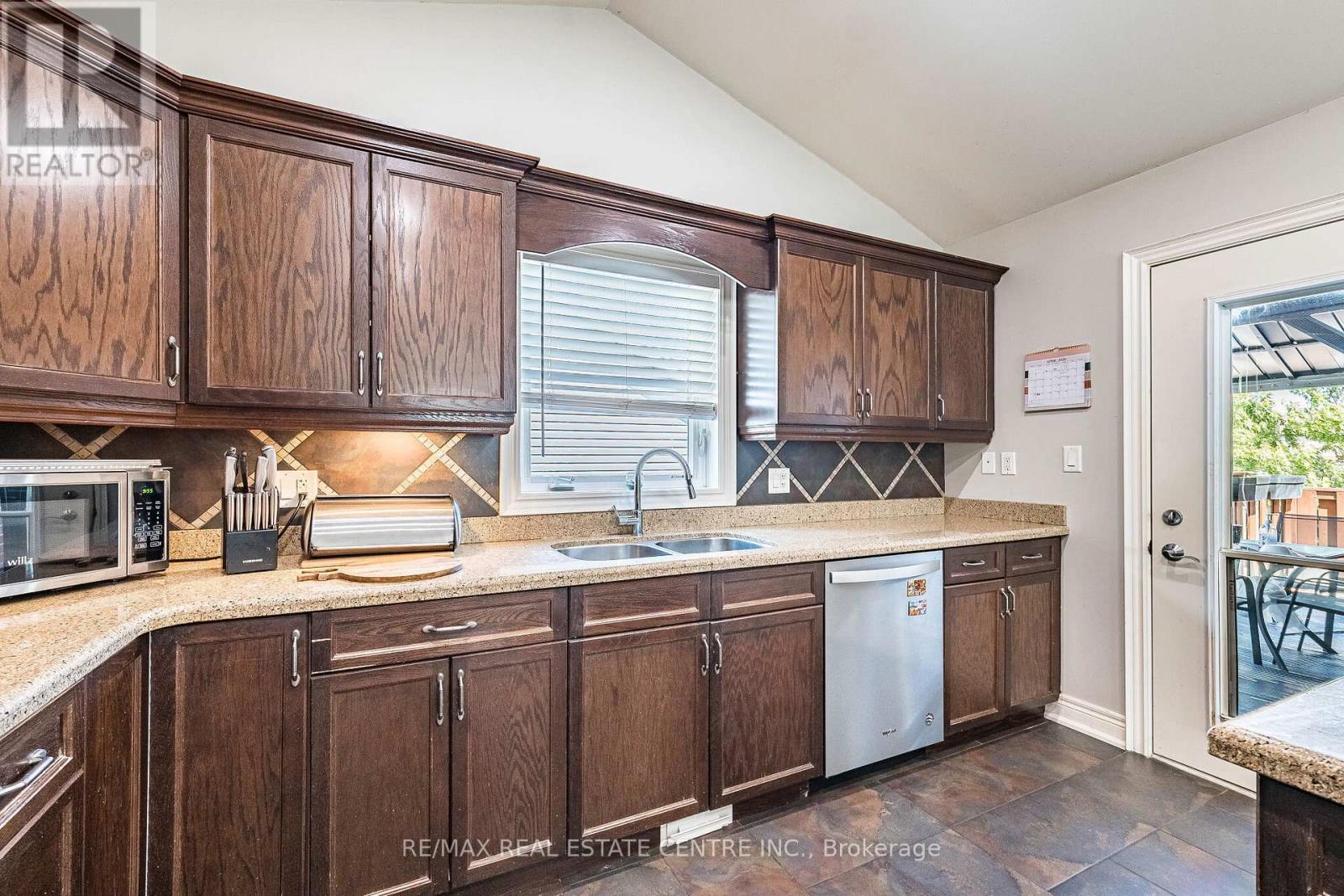 8493 Glavcic Drive, Niagara Falls, Ontario  L2H 0B5 - Photo 16 - X13453404