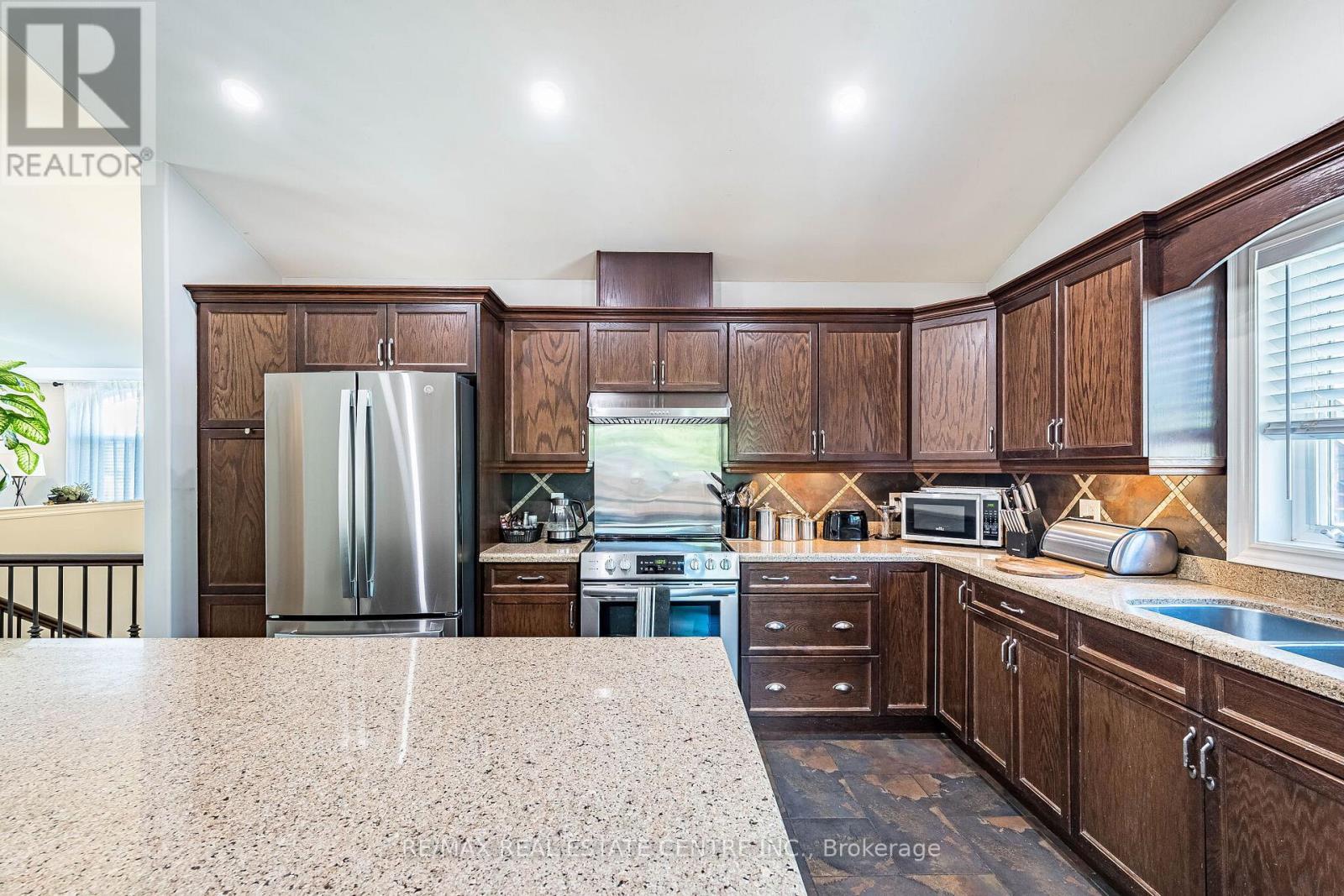 8493 Glavcic Drive, Niagara Falls, Ontario  L2H 0B5 - Photo 19 - X13453404