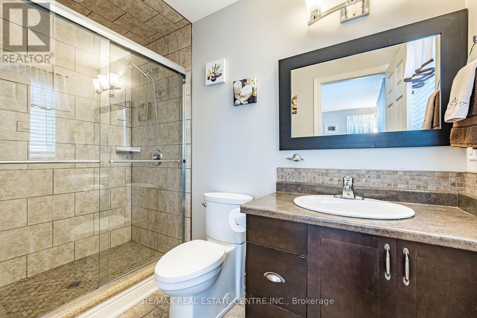 8493 Glavcic Drive, Niagara Falls, Ontario  L2H 0B5 - Photo 33 - X13453404