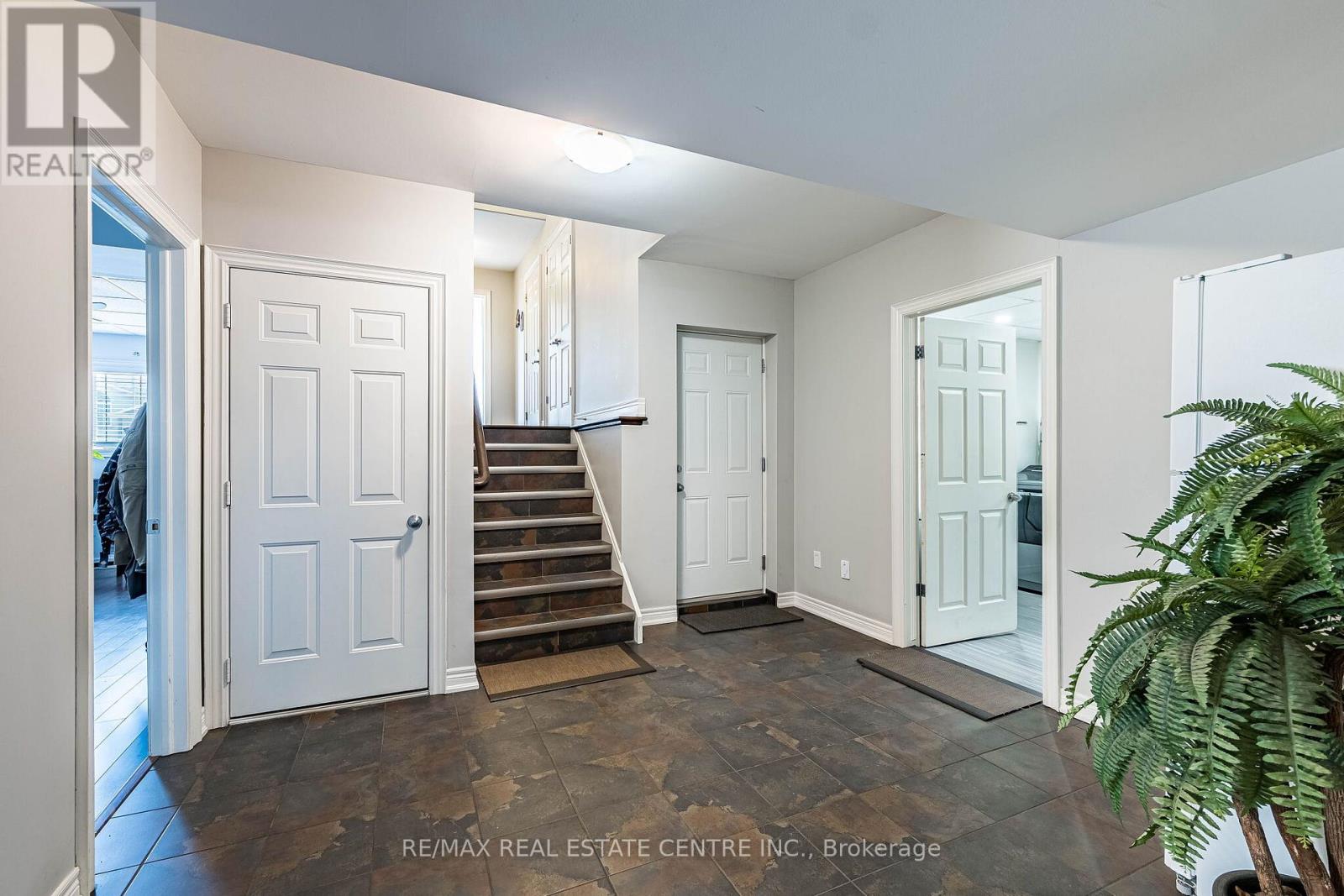 8493 Glavcic Drive, Niagara Falls, Ontario  L2H 0B5 - Photo 35 - X13453404