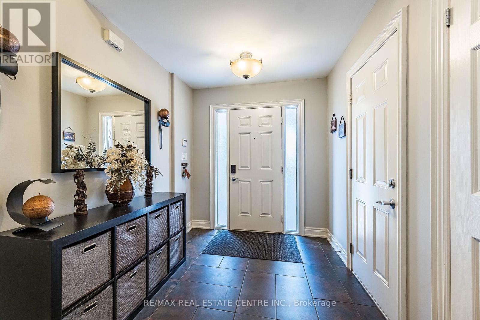 8493 Glavcic Drive, Niagara Falls, Ontario  L2H 0B5 - Photo 8 - X13453404