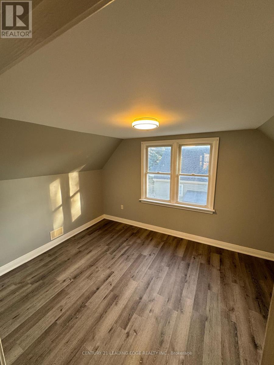83 Park Avenue, St. Catharines, Ontario  L2P 1R8 - Photo 10 - X13453494