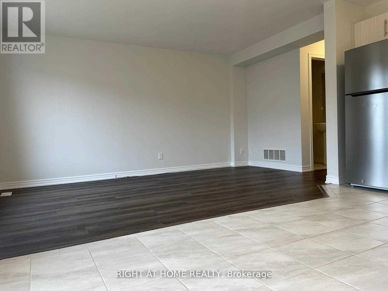 19 Damude Avenue, Thorold, Ontario  L2V 0G6 - Photo 4 - X13453500