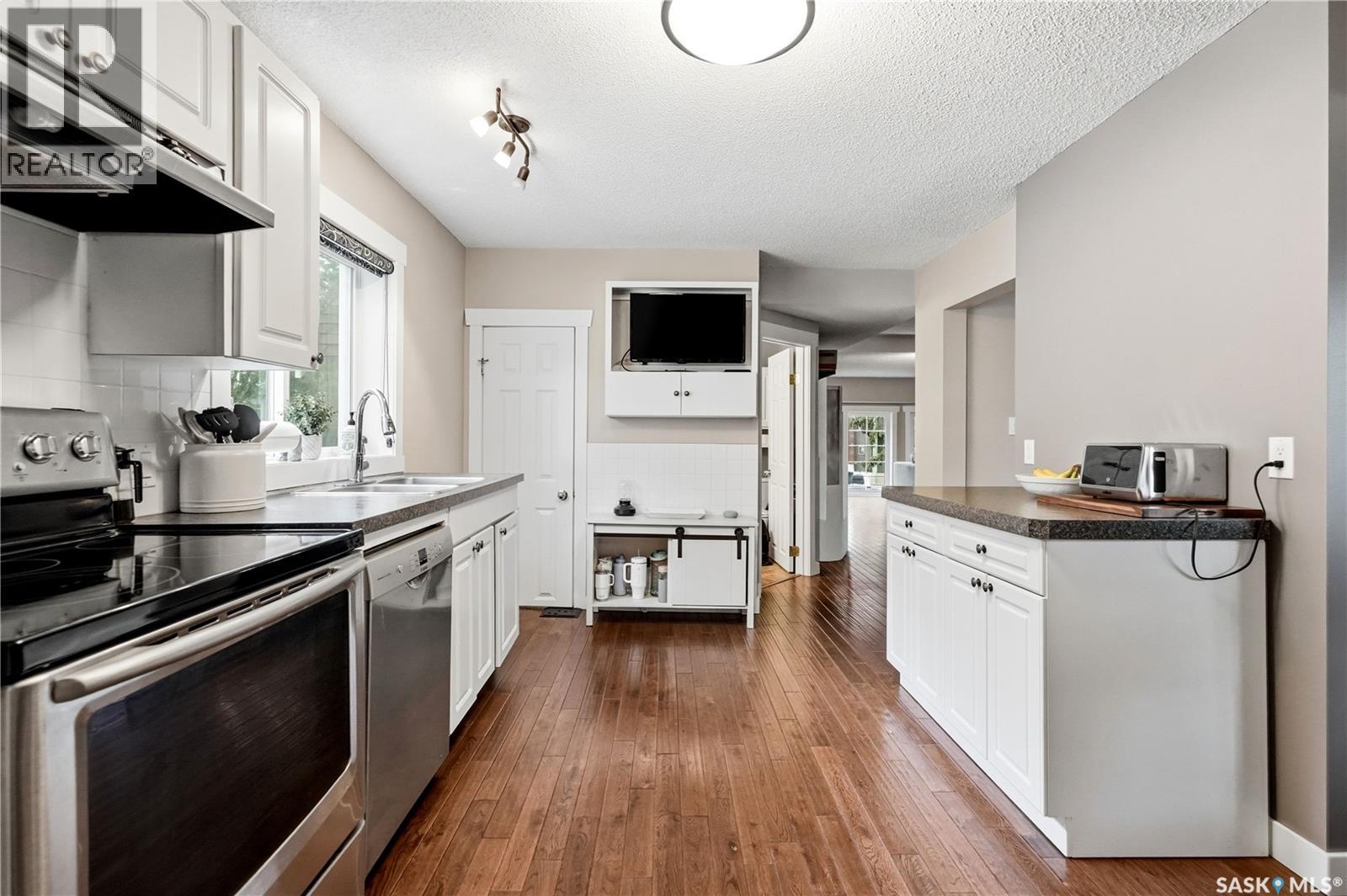 1054 Clifton Avenue, Moose Jaw, Saskatchewan S6H 3L2 - Photo 15 - SK039607