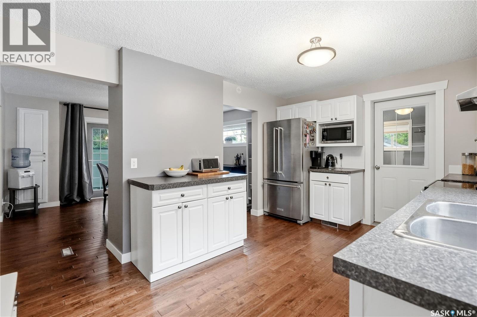 1054 Clifton Avenue, Moose Jaw, Saskatchewan S6H 3L2 - Photo 16 - SK039607