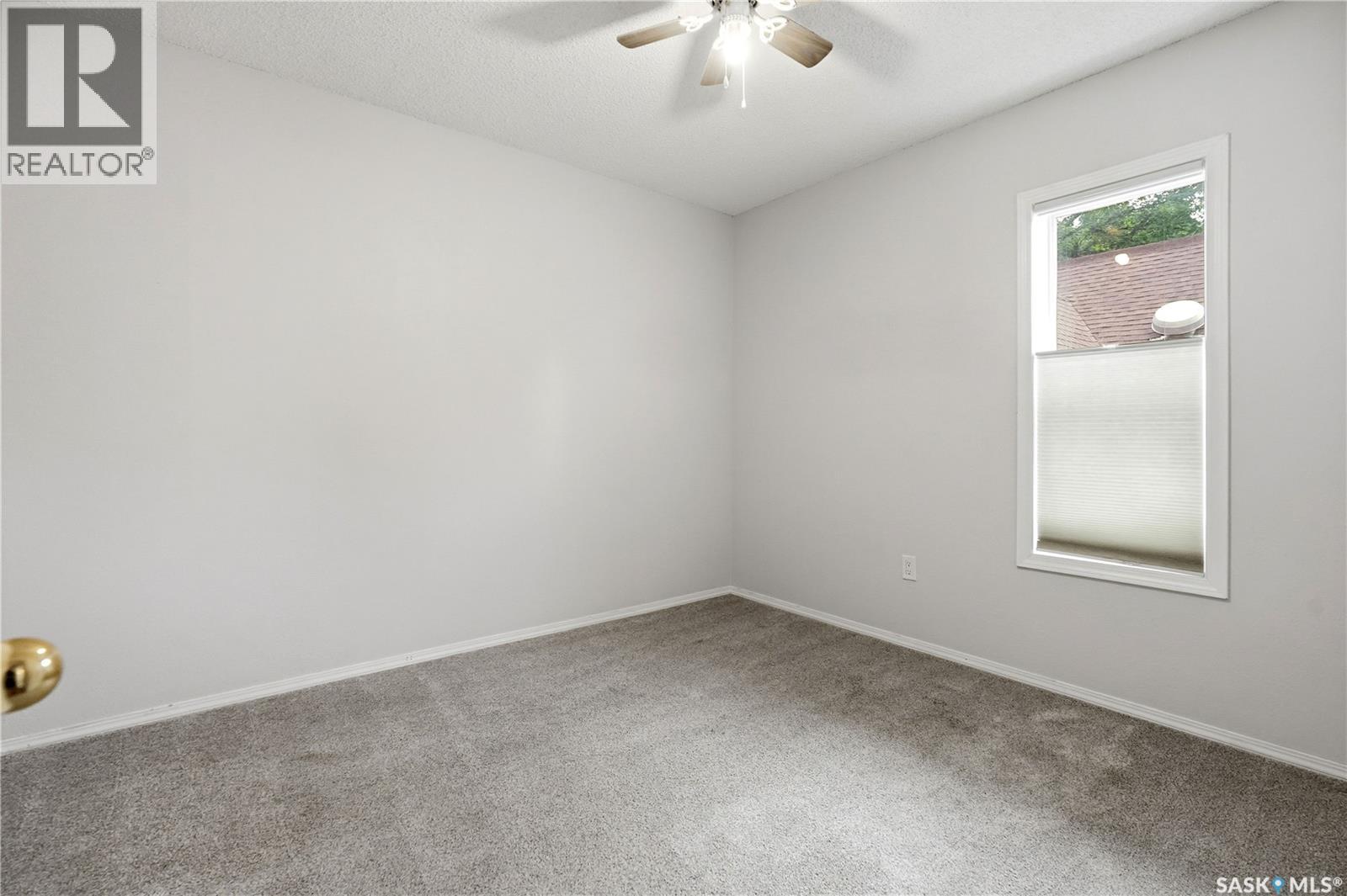 1054 Clifton Avenue, Moose Jaw, Saskatchewan S6H 3L2 - Photo 25 - SK039607