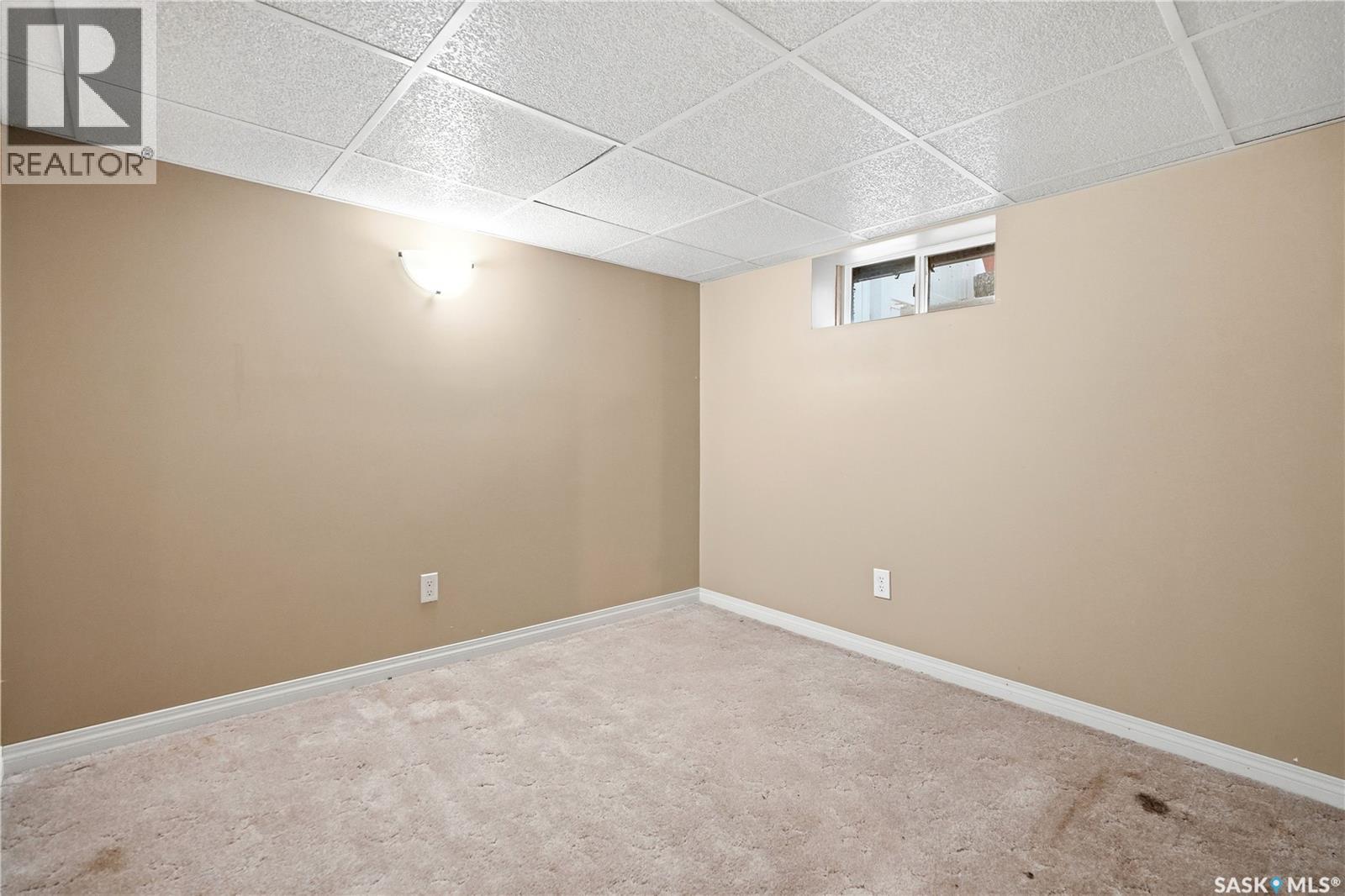 1054 Clifton Avenue, Moose Jaw, Saskatchewan S6H 3L2 - Photo 41 - SK039607