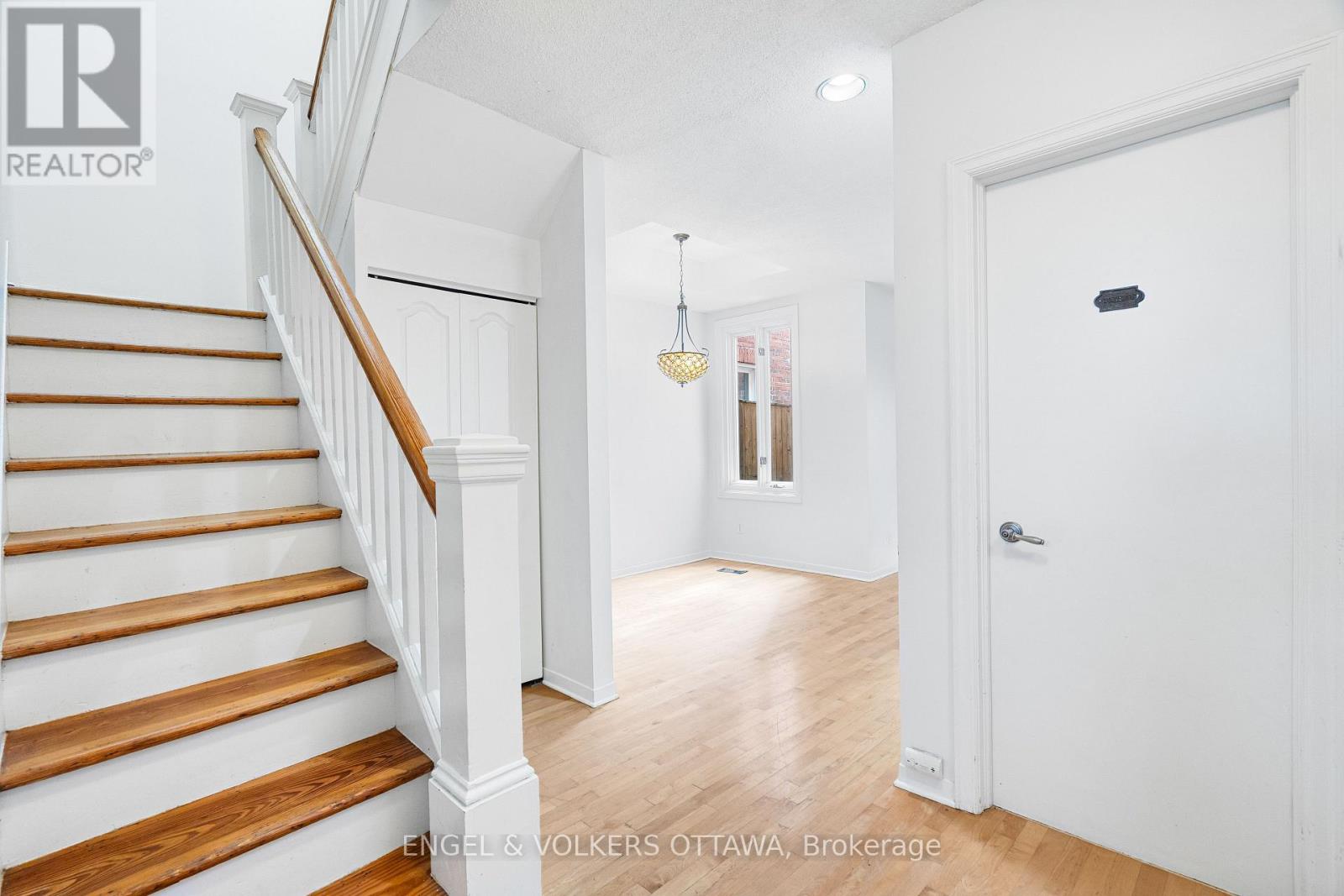 293 Somerset Street E, Ottawa, Ontario  K1N 6V9 - Photo 14 - X13453542