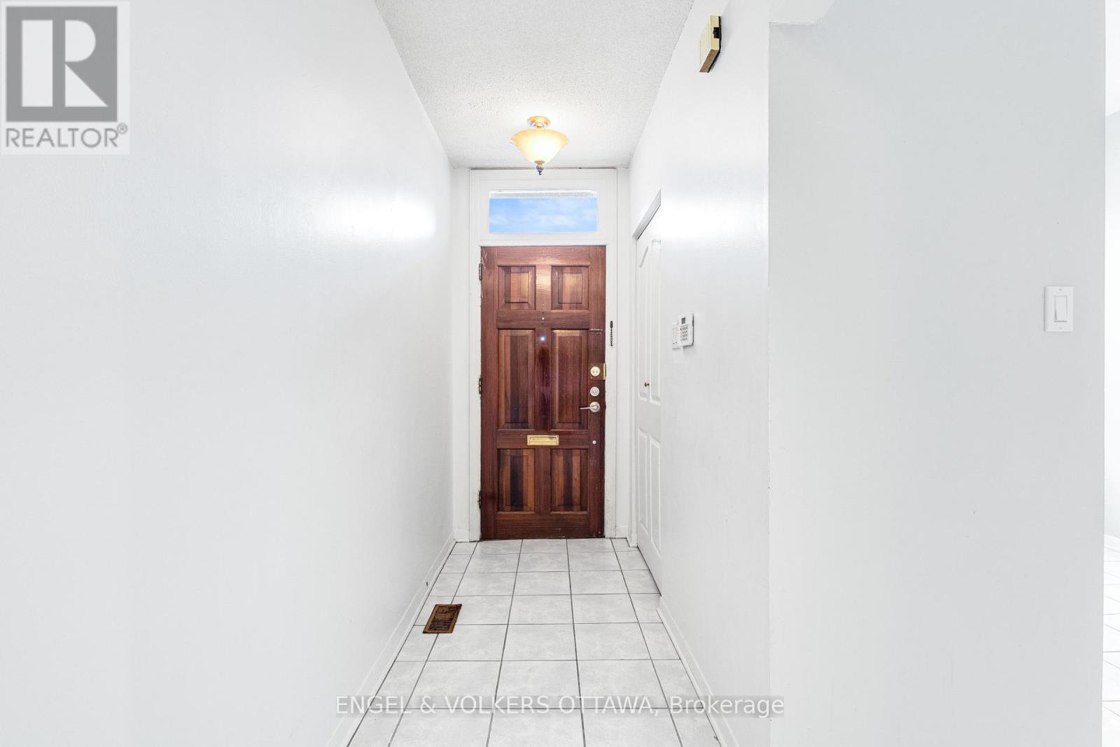 293 Somerset Street E, Ottawa, Ontario K1N 6V9 - Photo 5 - X13453542