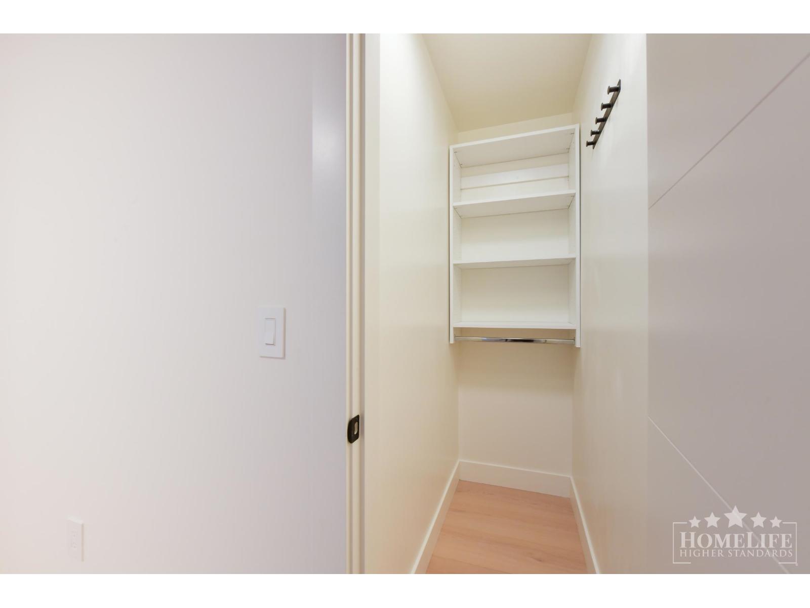 Basement 11004 78 Avenue, Delta, British Columbia  V4C 1N5 - Photo 9 - R3136779