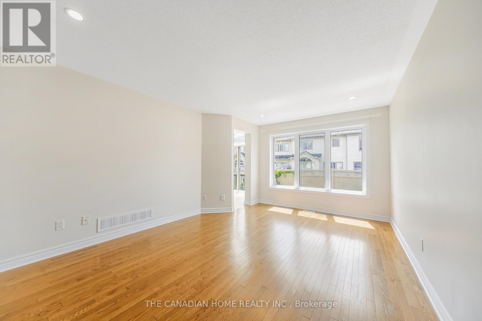 223 Garrity Crescent, Ottawa, Ontario  K2J 3T7 - Photo 4 - X13453560