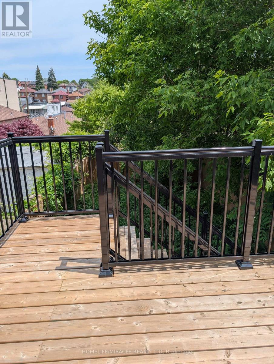 2099 Dufferin Street, Toronto, Ontario  M6E 3R3 - Photo 15 - C13453518