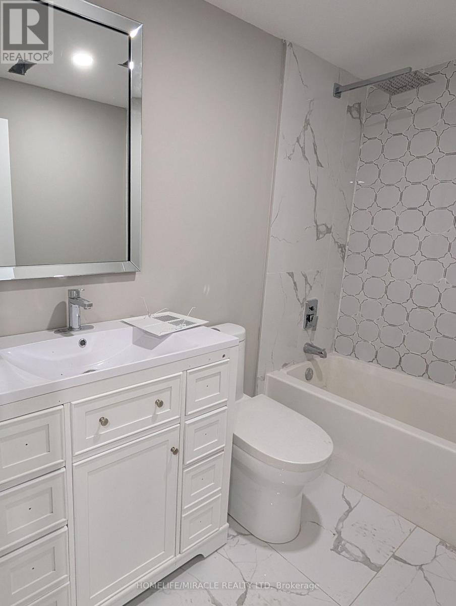 2099 Dufferin Street, Toronto, Ontario  M6E 3R3 - Photo 24 - C13453518