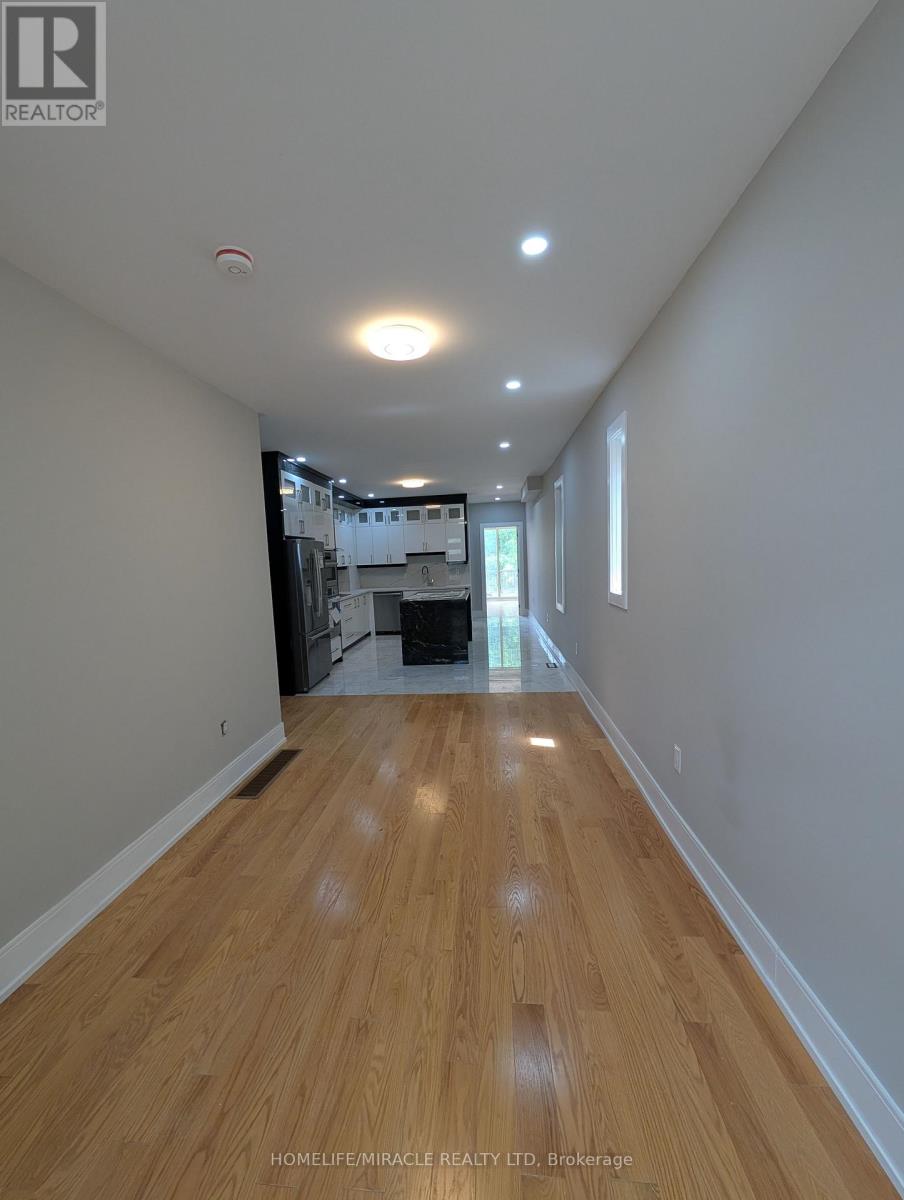 2099 Dufferin Street, Toronto, Ontario  M6E 3R3 - Photo 6 - C13453518