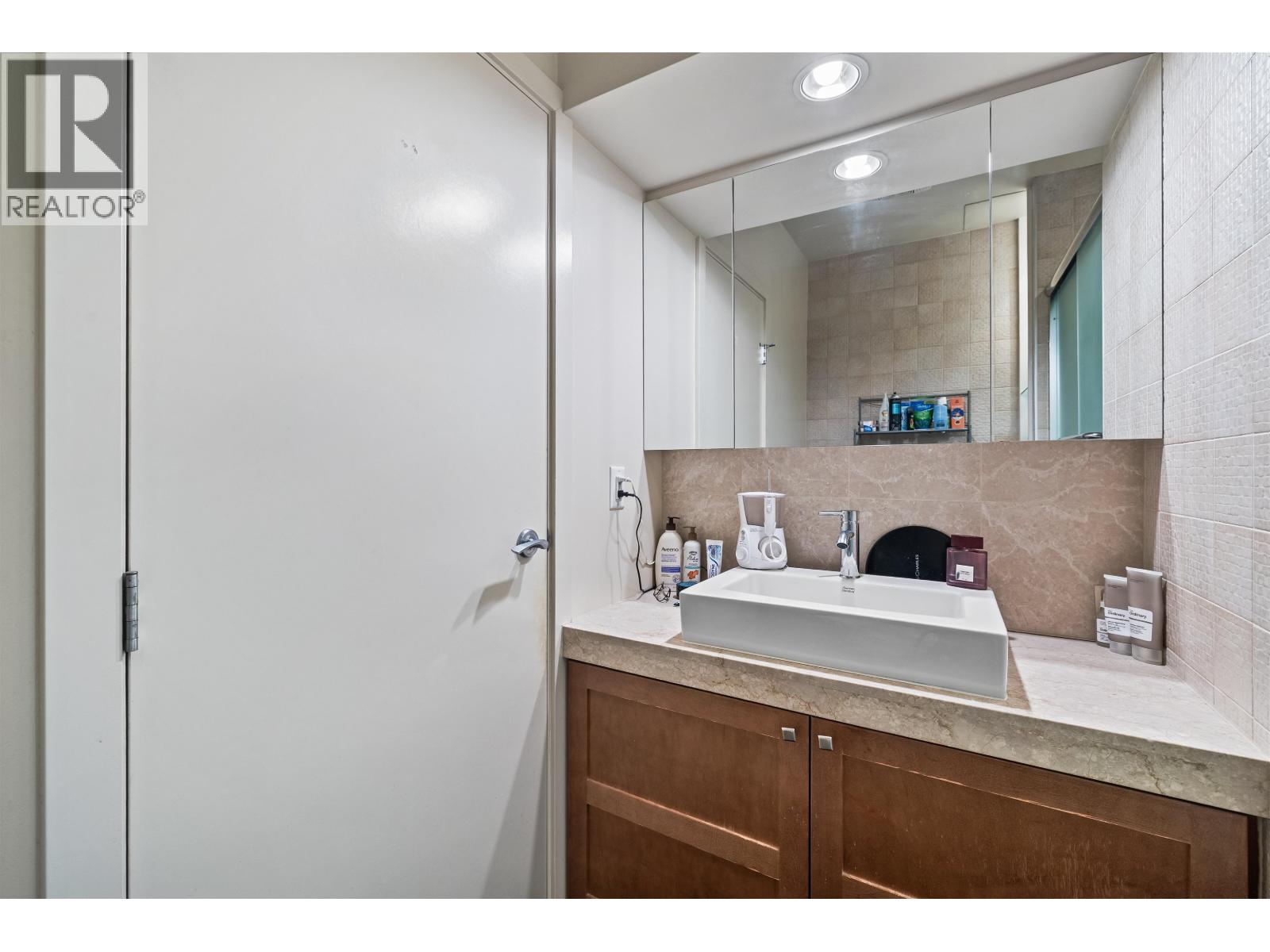 609 1333 Georgia Street, Vancouver, British Columbia  V6E 4V3 - Photo 11 - R3136703