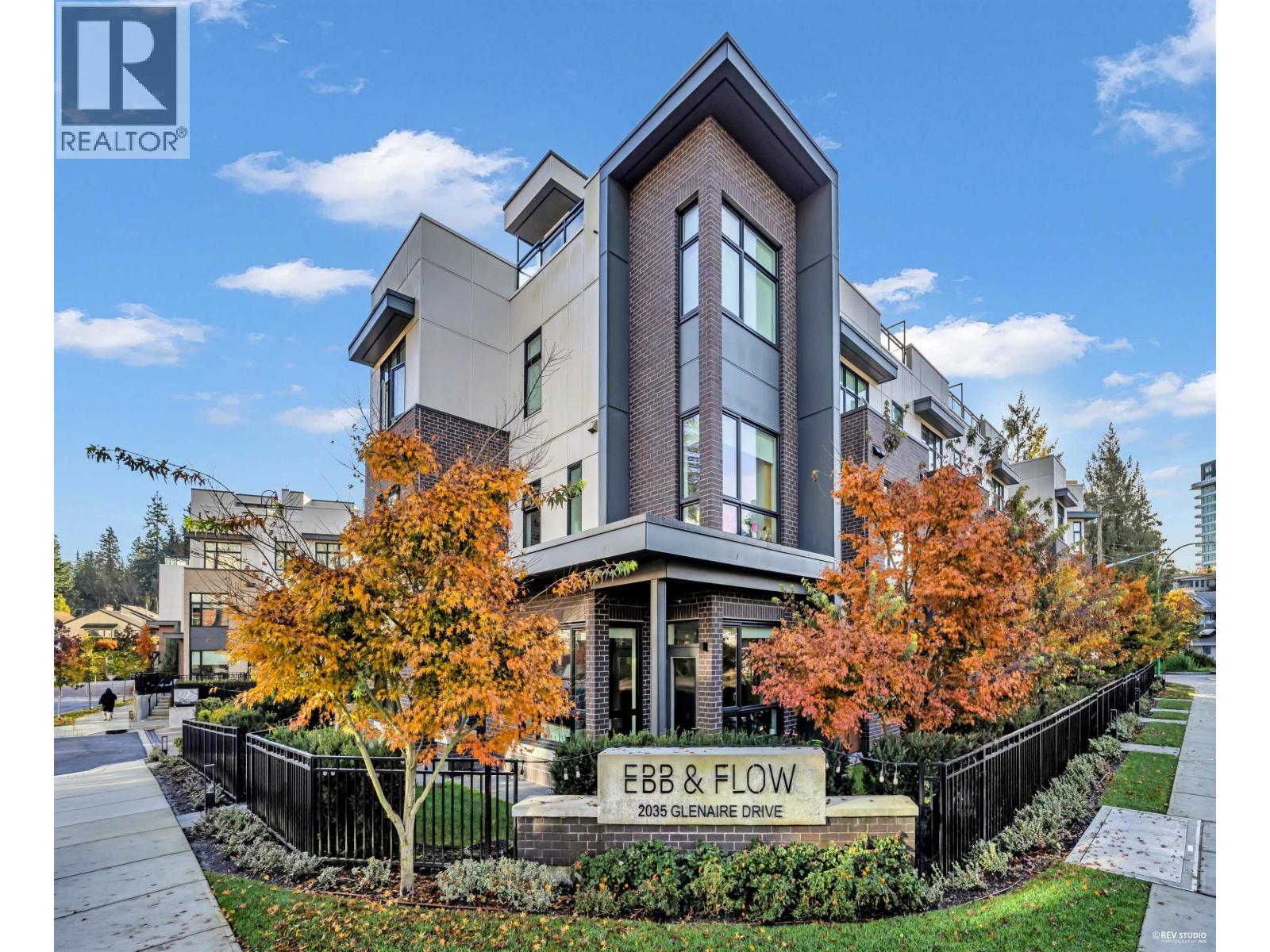 120 2035 GLENAIRE DRIVE, north vancouver, British Columbia