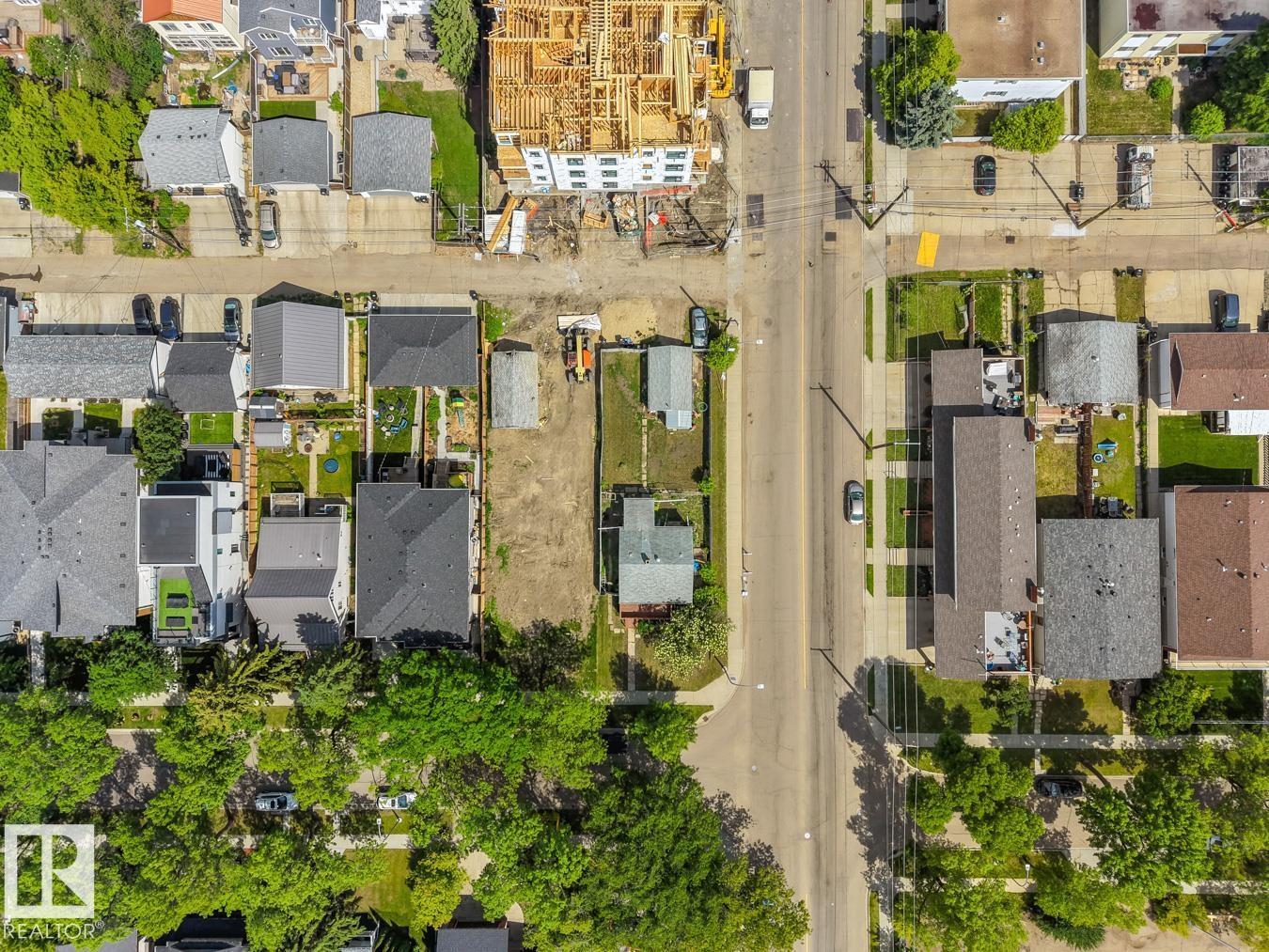 9102 83 AV NW, edmonton, Alberta